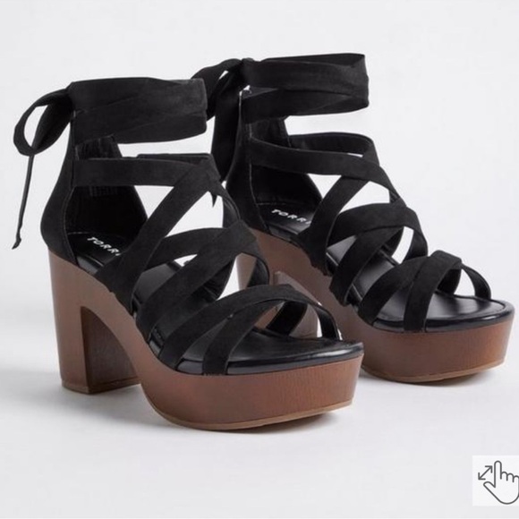 Torrid Black Strappy Ankle Wrap Wooden Heel Chunky Sandals Womens Size 8.5 NWT - Picture 1 of 14